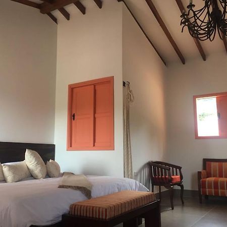Hotel Saval Jerico ภายนอก รูปภาพ